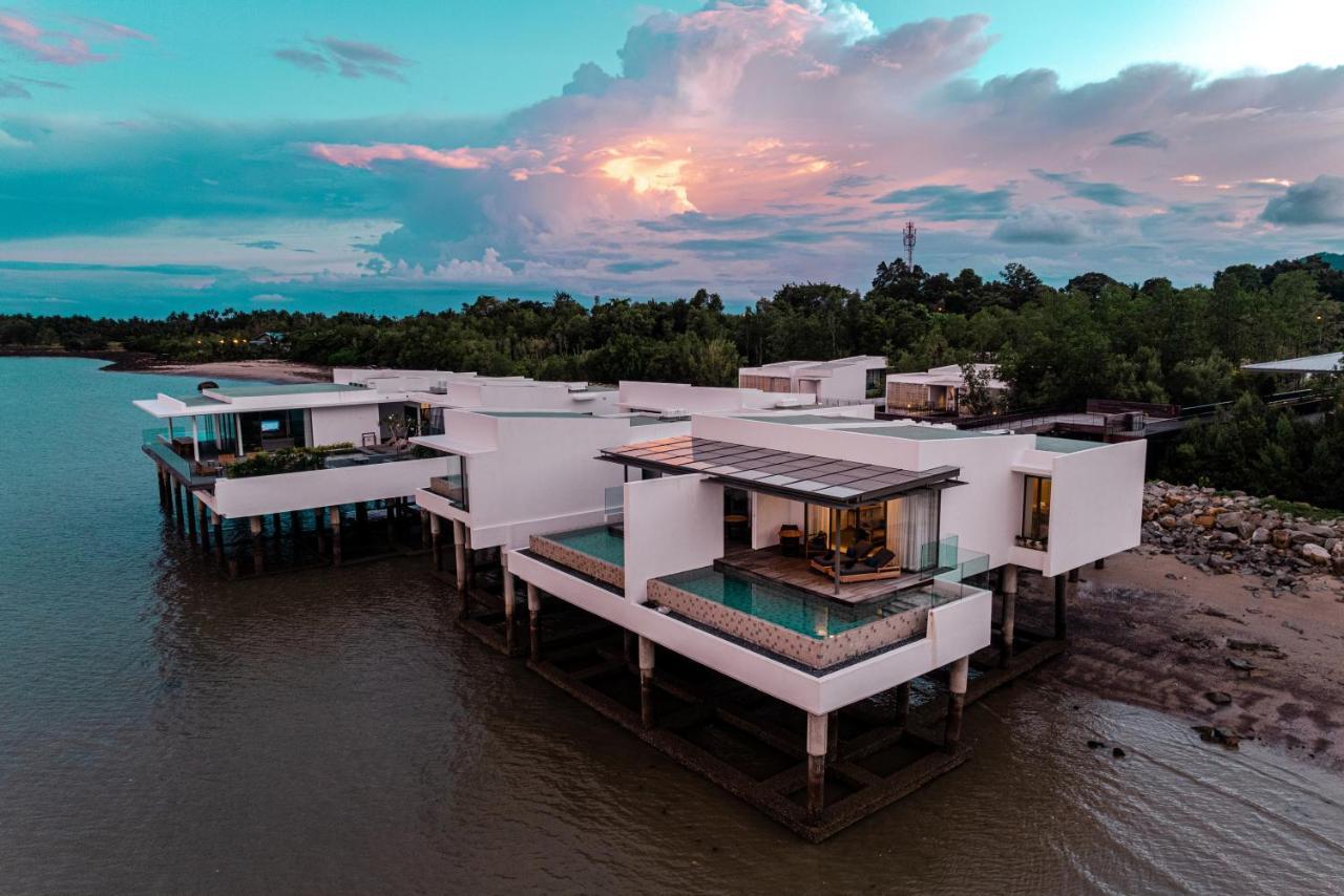 Resort Cove 55
